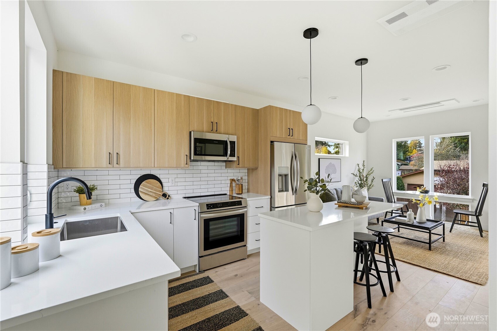 7552 39th Avenue Southwest Seattle, WA 98126 - Photo 7 of 23