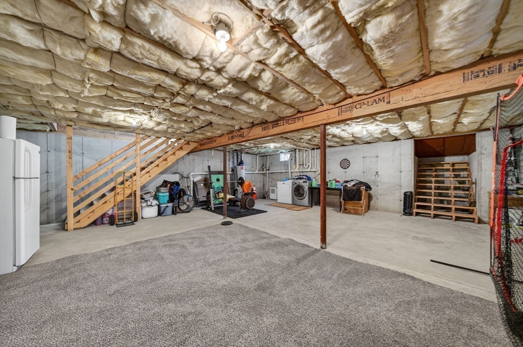 321 King Street Fall River, MA 02724 - Photo 28 of 40