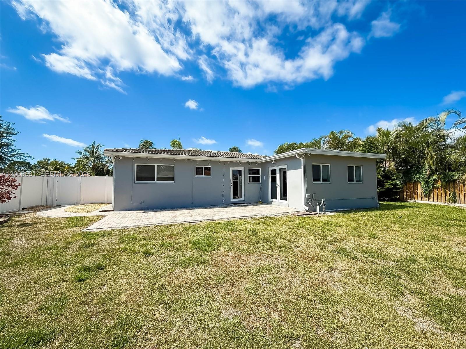 321 Northeast 29th Street Boca Raton, FL 33431 - Photo 18 of 21