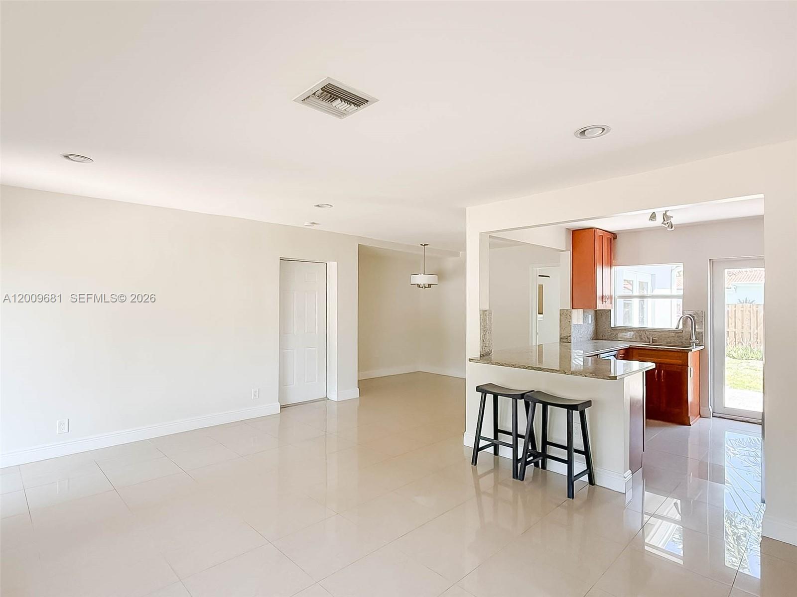 321 Northeast 29th Street Boca Raton, FL 33431 - Photo 5 of 21