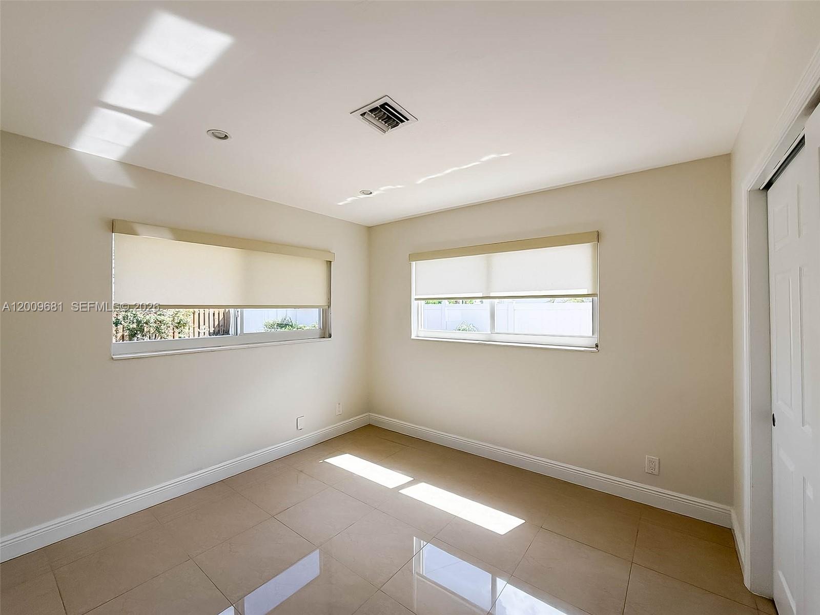 321 Northeast 29th Street Boca Raton, FL 33431 - Photo 9 of 21