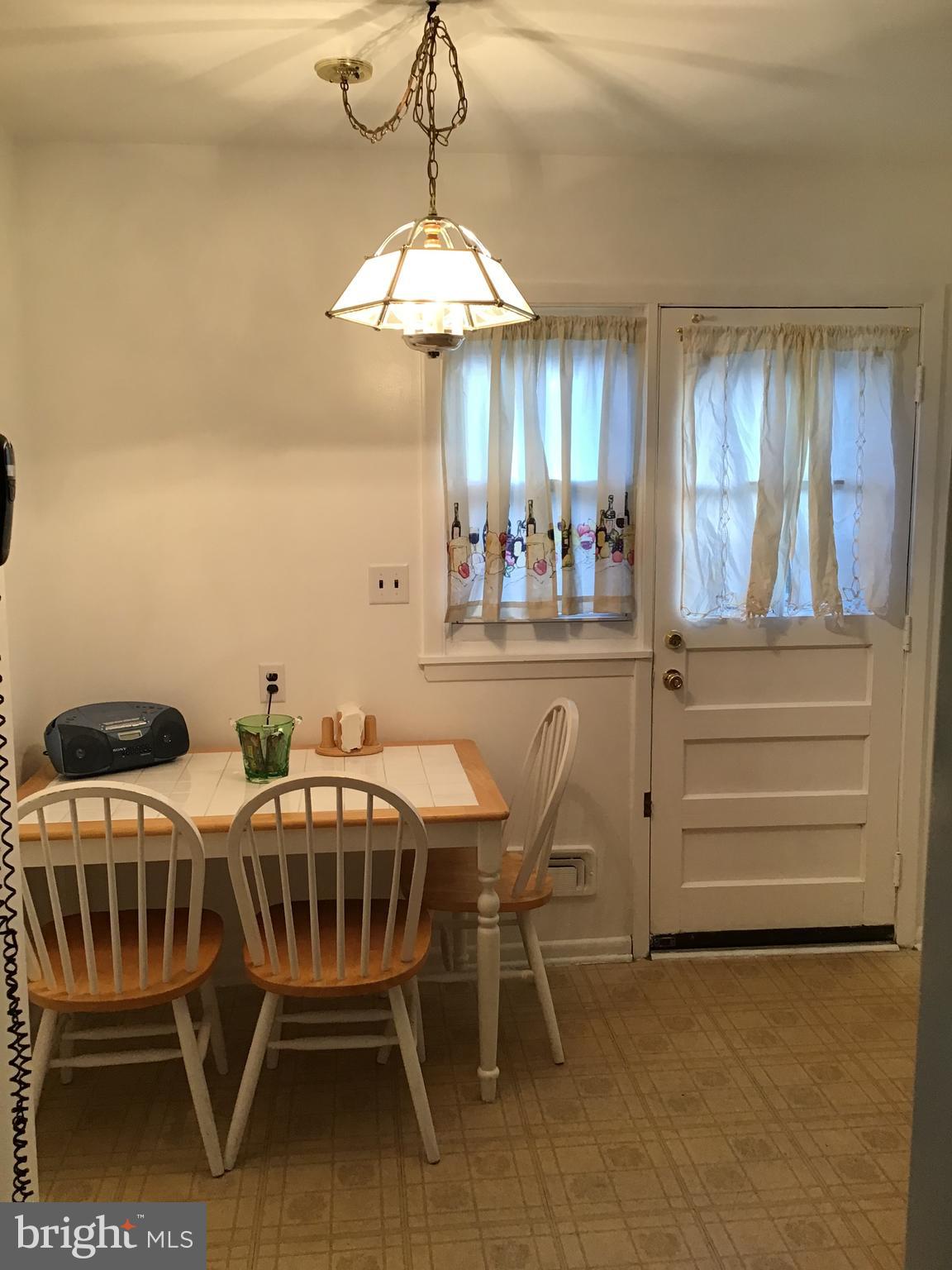 1410 Harberson Road Baltimore, MD 21228 - Photo 14 of 40