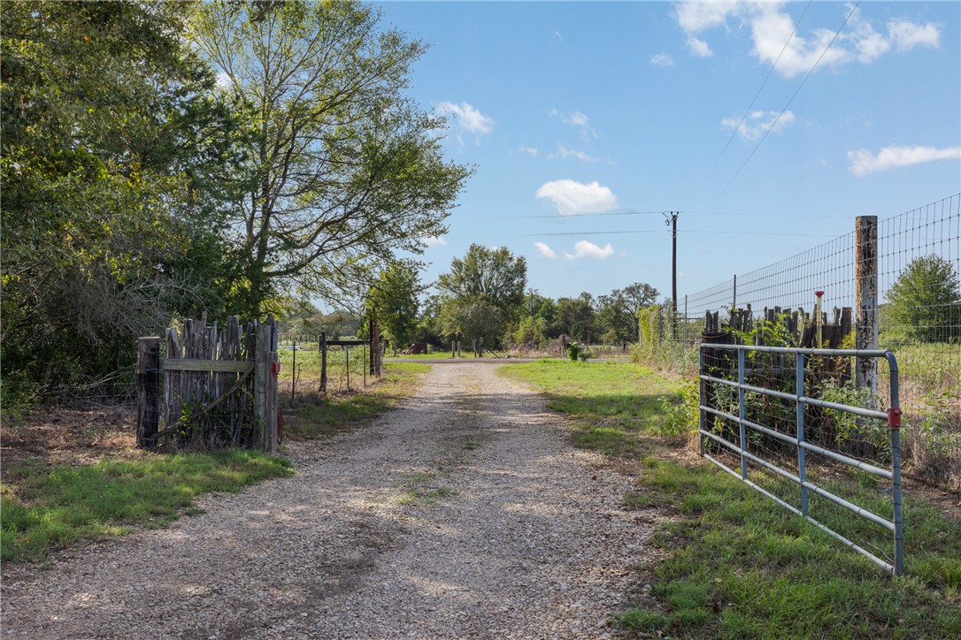 9556 West Henry Prairie Road Hearne, TX 77859 - Photo 38 of 42 Gallery Image 38