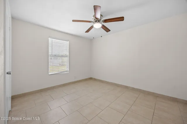 a view of utility room with washer and dryer