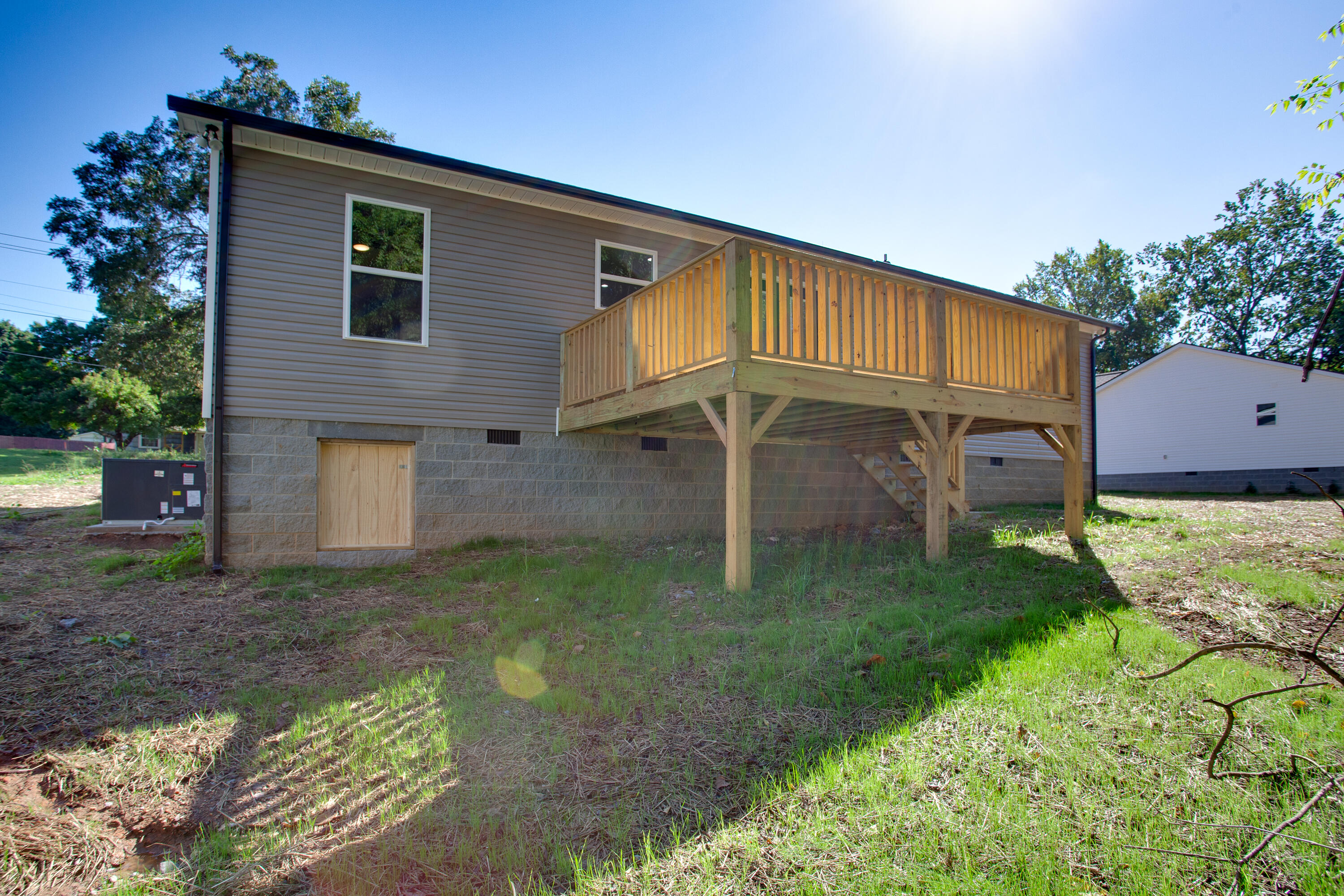 4301 Coster Road Knoxville, TN 37912 - Photo 23 of 25 025210909-1-4233CosterRdKnoxvilleTN-SMAL