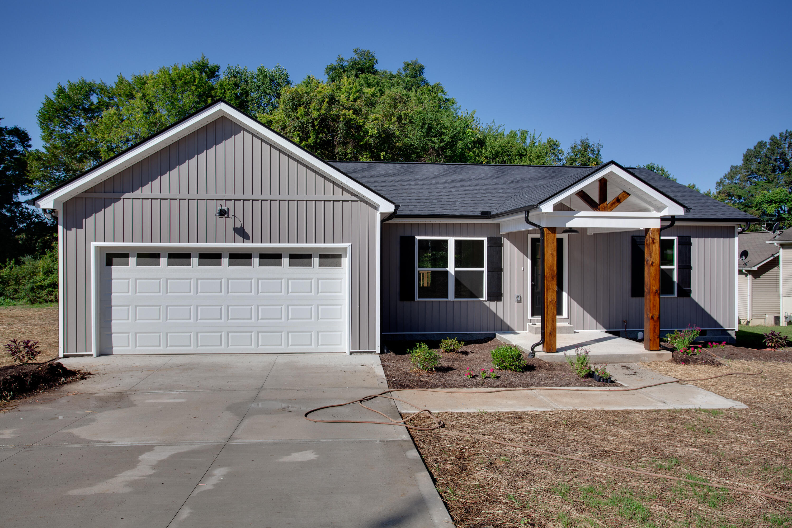 4301 Coster Road Knoxville, TN 37912 - Photo 25 of 25 002210909-1-4233CosterRdKnoxvilleTN-SMAL