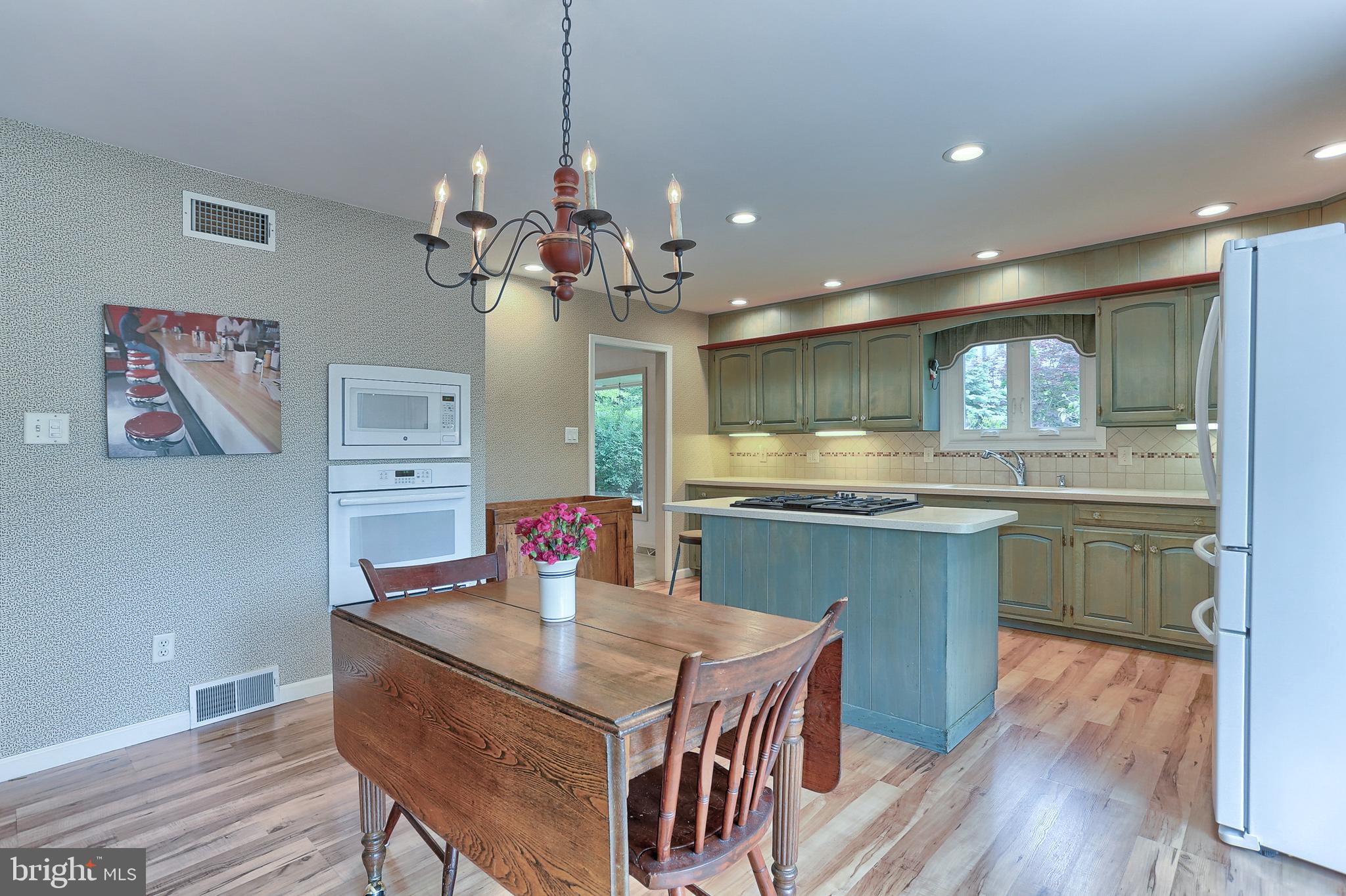 4717 Pine Ridge Road Harrisburg, PA 17110 - Photo 17 of 38 Gallery Image 17