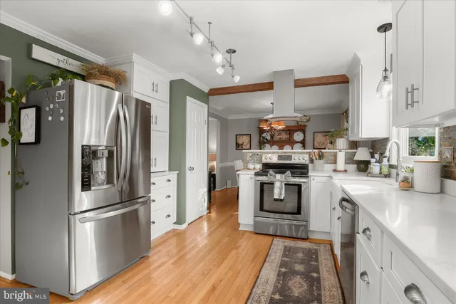 $800,000 | 10884 Beech Creek Drive, Columbia, MD 21044