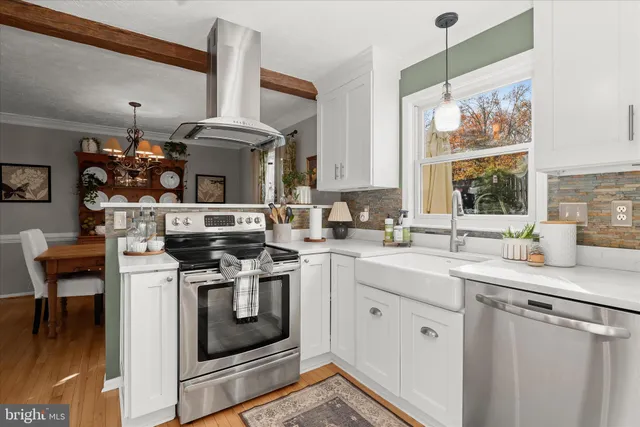 $800,000 | 10884 Beech Creek Drive, Columbia, MD 21044