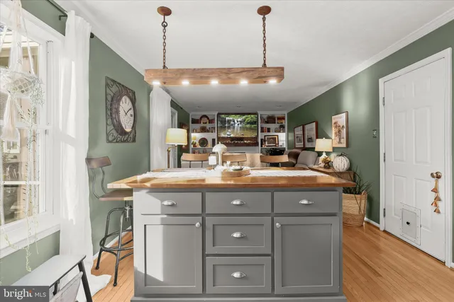 $800,000 | 10884 Beech Creek Drive, Columbia, MD 21044