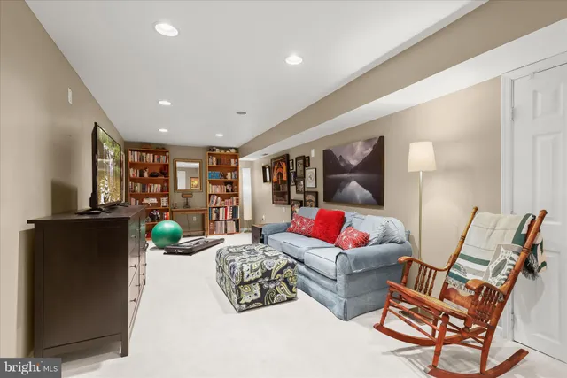 $800,000 | 10884 Beech Creek Drive, Columbia, MD 21044