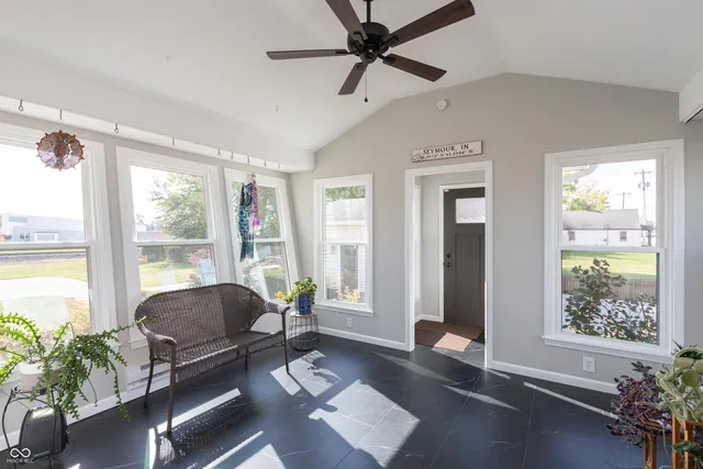 $325,000 | 1711 West 2nd Street, Seymour, IN 47274