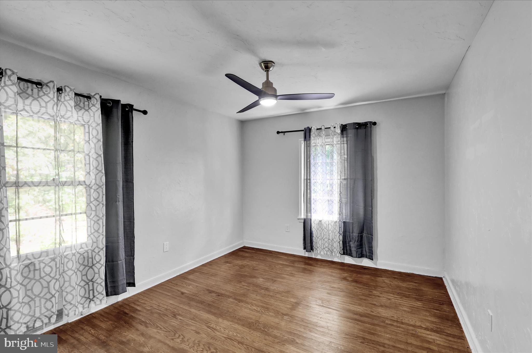 1815 Holly Road Reading, PA 19602 - Photo 11 of 32 360_9085