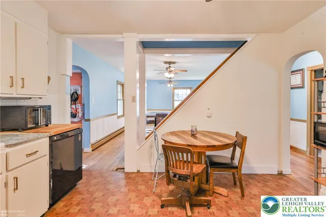 $430,000 | 5984 Highway 412, Riegelsville, PA 18077