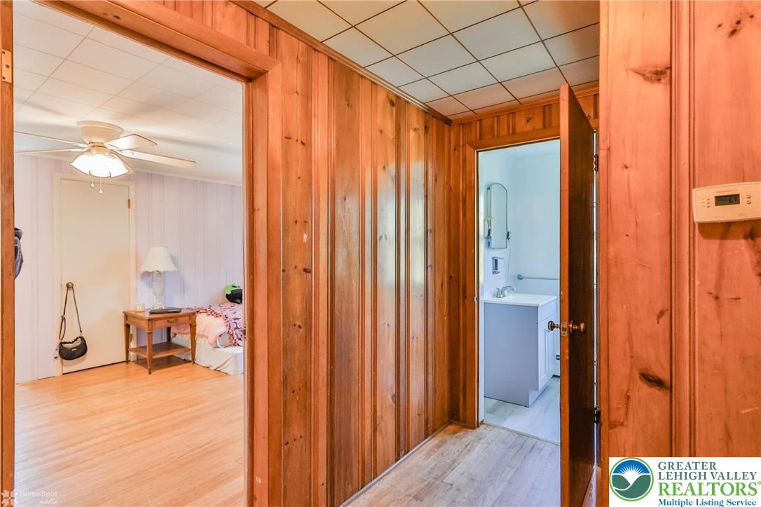 5984 Highway 412 Riegelsville, PA 18077 - Photo 19 of 60