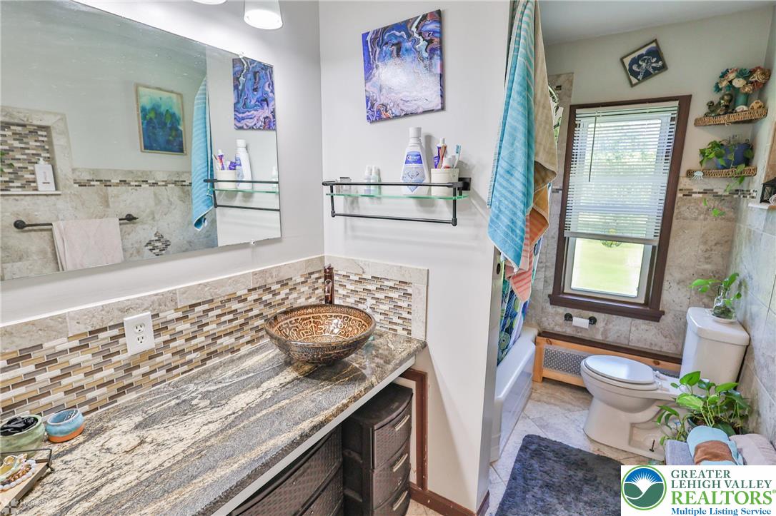 5984 Highway 412 Riegelsville, PA 18077 - Photo 20 of 60