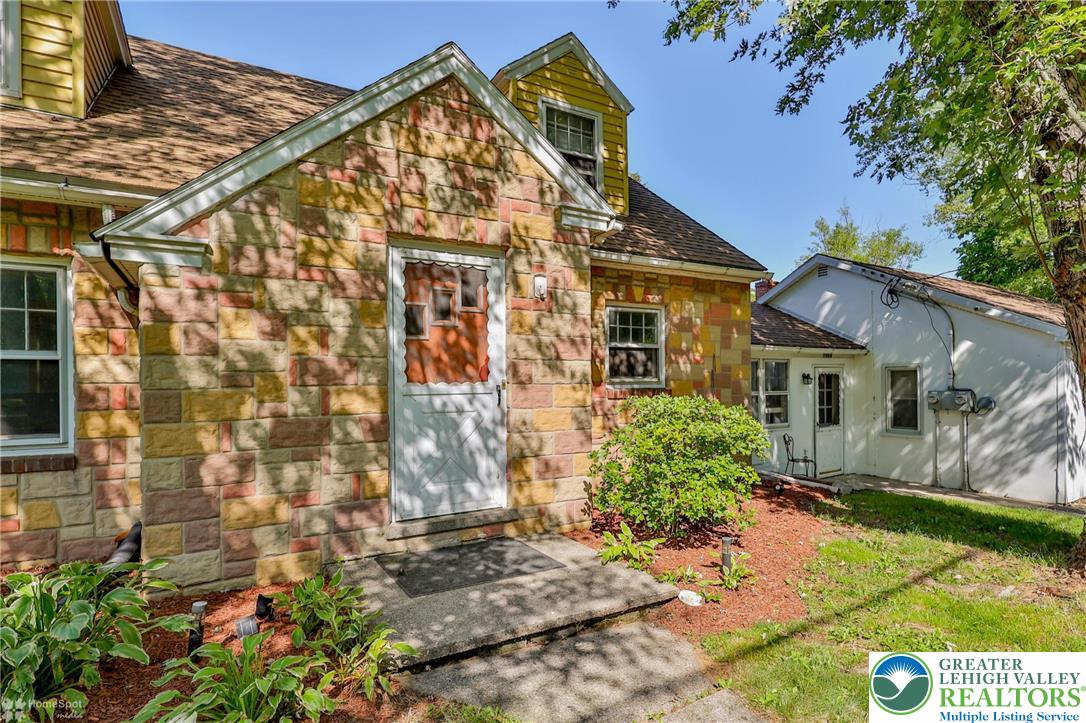 5984 Highway 412 Riegelsville, PA 18077 - Photo 2 of 60