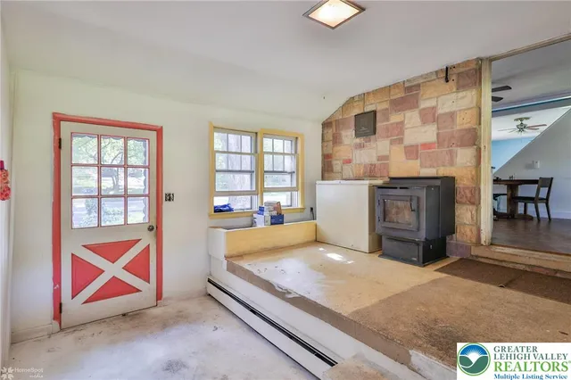 $430,000 | 5984 Highway 412, Riegelsville, PA 18077