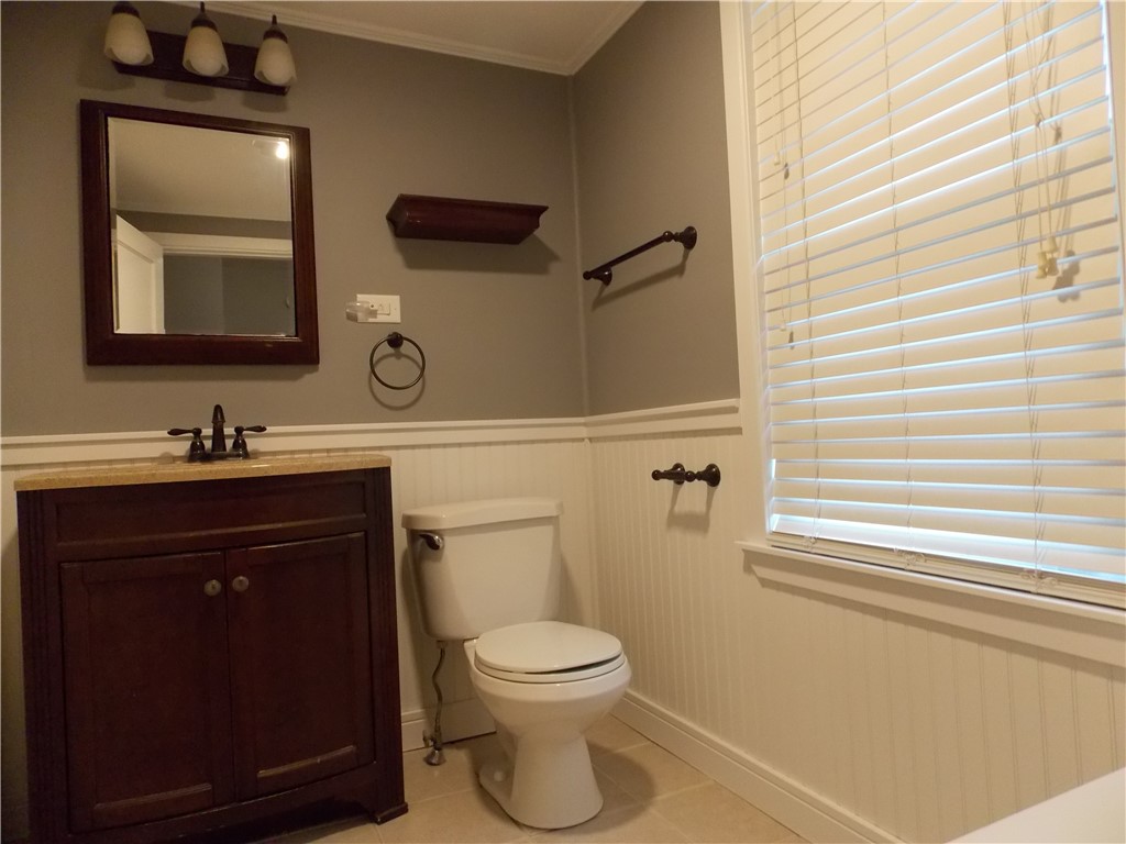 2885 Mendon Road Cumberland, RI 02864 - Photo 20 of 20 2ND FLOOR UPDATED BATHROOM