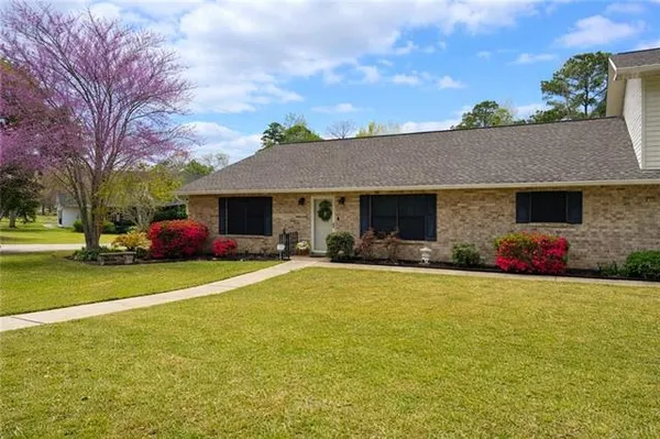 $315,000 | 1630 West Medalist Road, Pineville, LA 71360