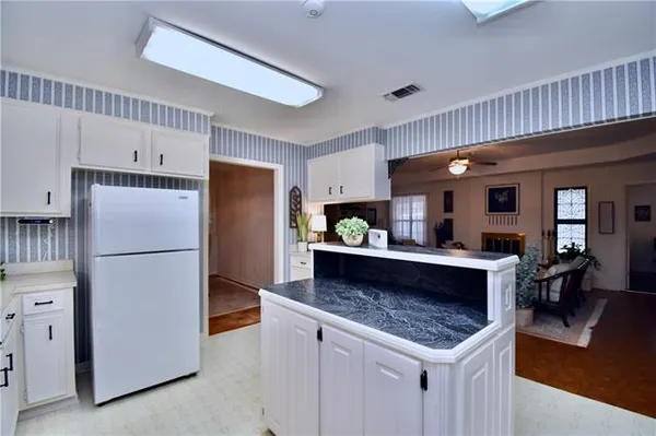 $315,000 | 1630 West Medalist Road, Pineville, LA 71360