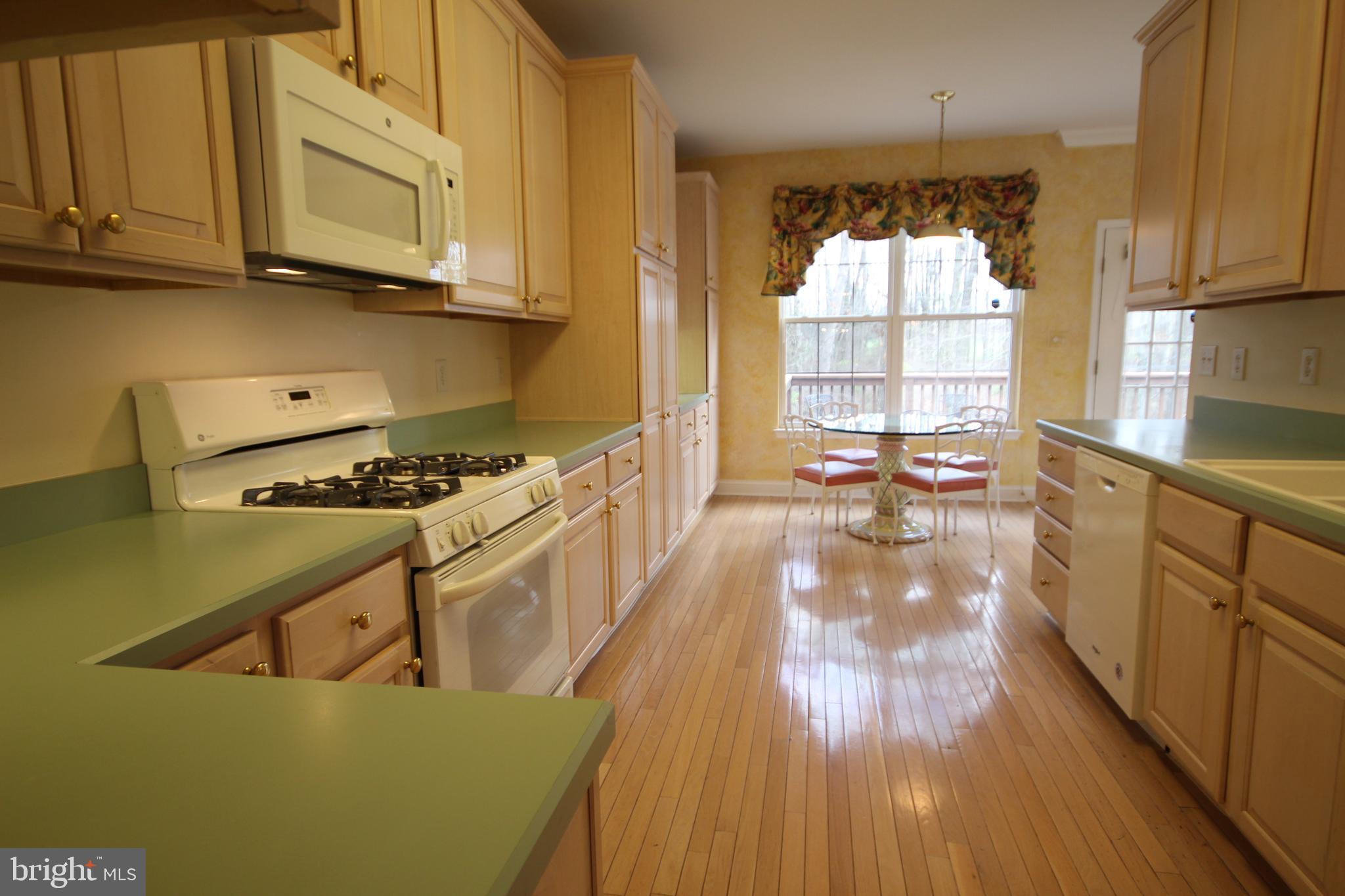 34 Stanford Road East Pennington, NJ 08534 - Photo 20 of 35 Gallery Image 20