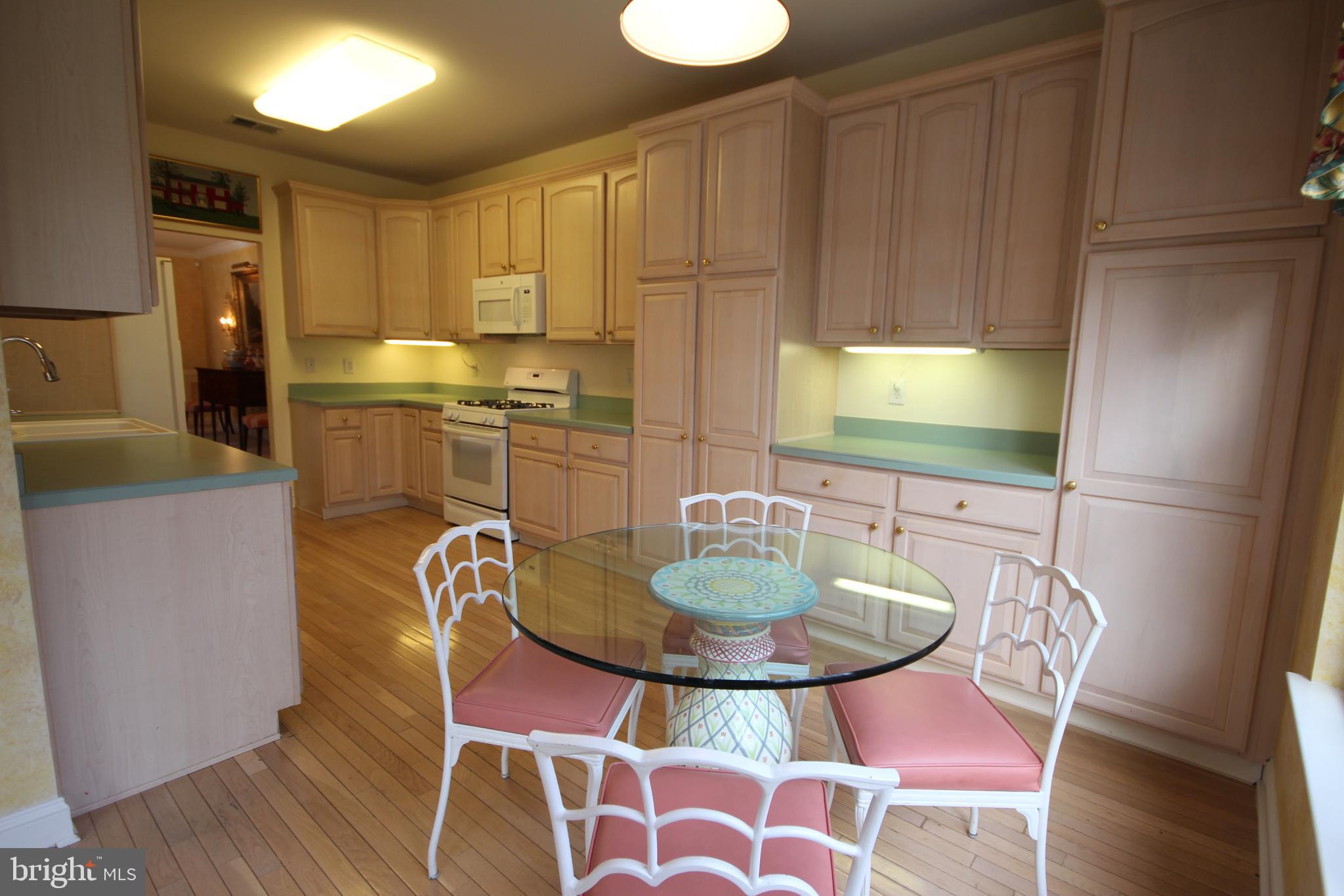 34 Stanford Road East Pennington, NJ 08534 - Photo 21 of 35 Gallery Image 21