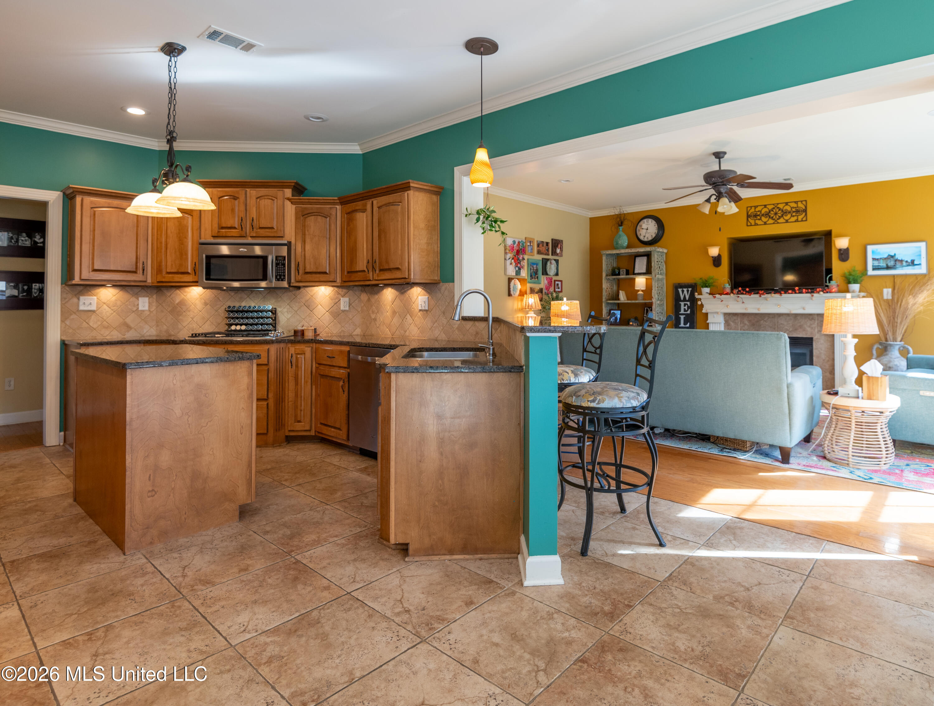 2635 College Road Southaven, MS 38672 - Photo 9 of 44 Kitchen