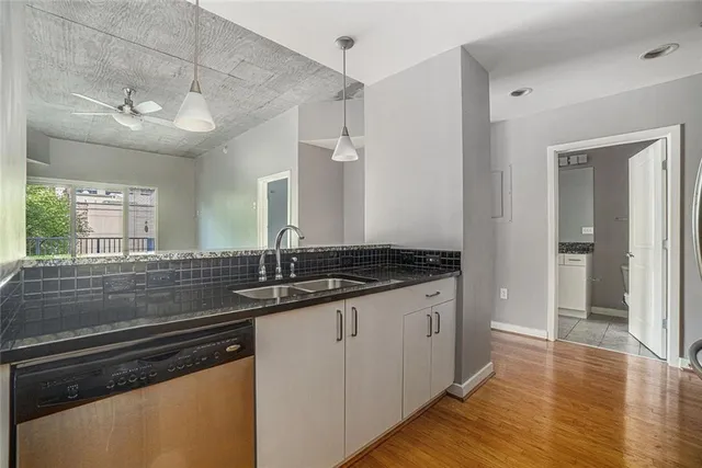 $380,000 | 250 Pharr Road Northeast, Unit 405, Atlanta, GA 30305