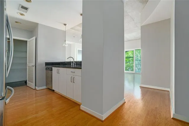 $380,000 | 250 Pharr Road Northeast, Unit 405, Atlanta, GA 30305