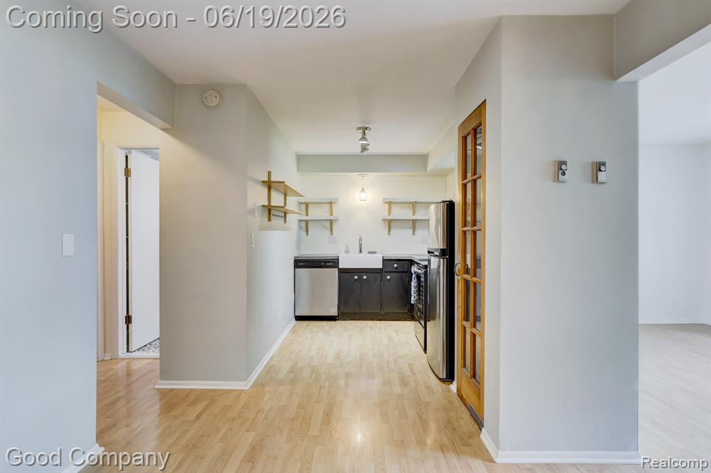 4345 Crooks Road, Unit 4 Royal Oak, MI 48073 - Photo 10 of 35
