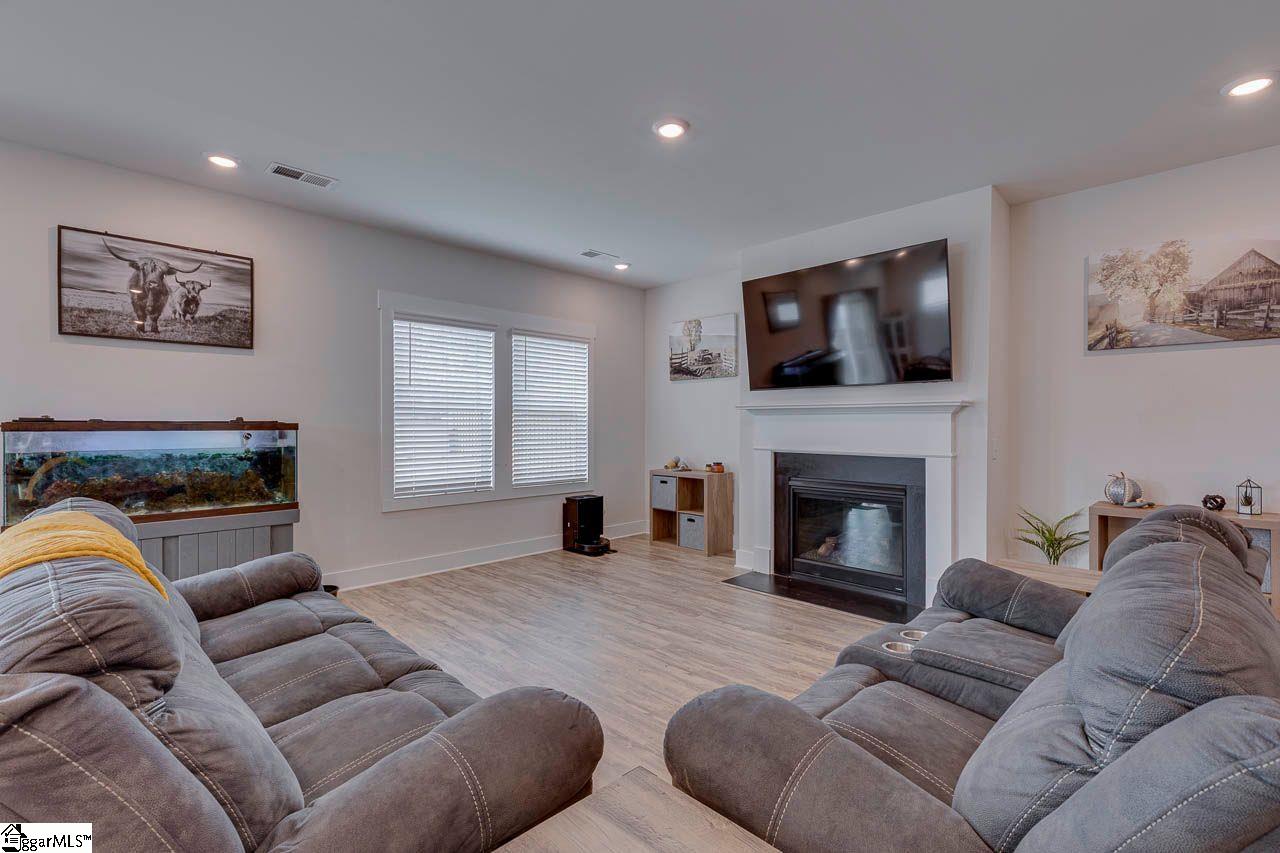 103 Pewter Circle Simpsonville, SC 29680 - Photo 13 of 35