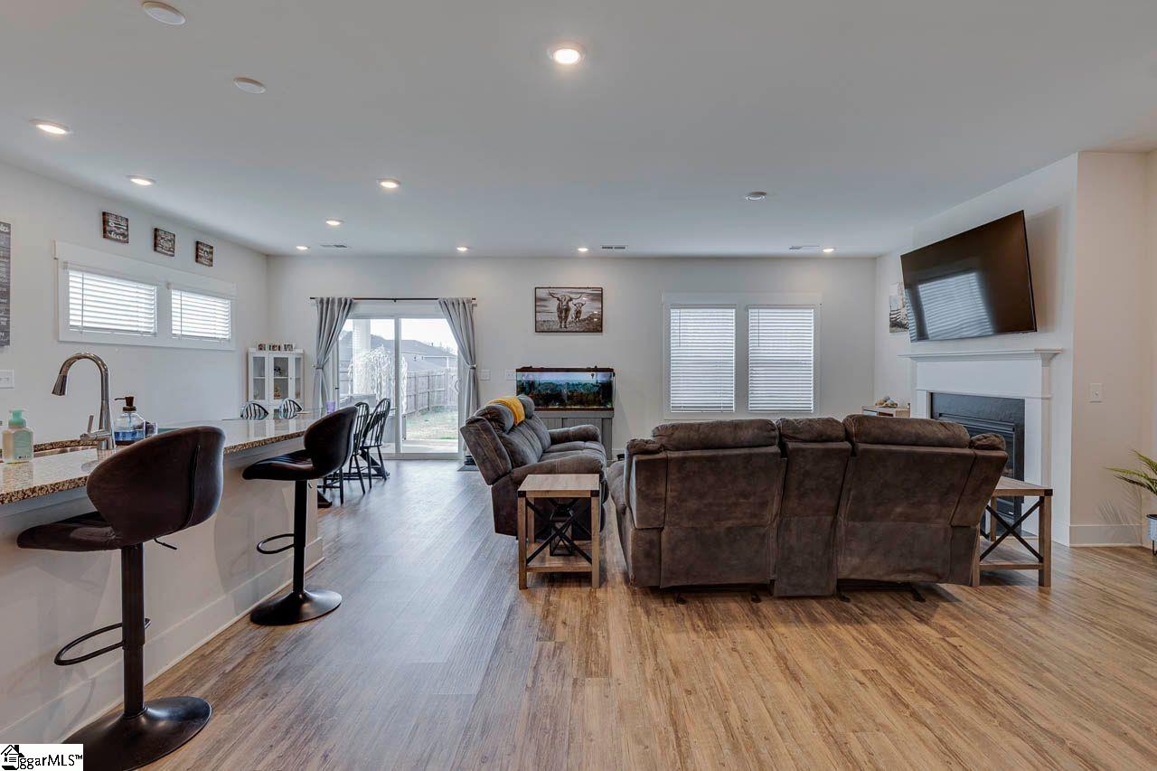 103 Pewter Circle Simpsonville, SC 29680 - Photo 3 of 35