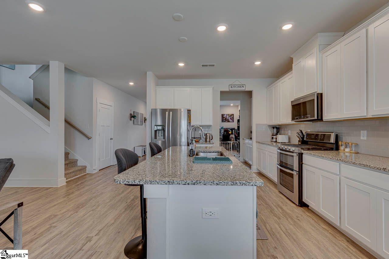 103 Pewter Circle Simpsonville, SC 29680 - Photo 7 of 35