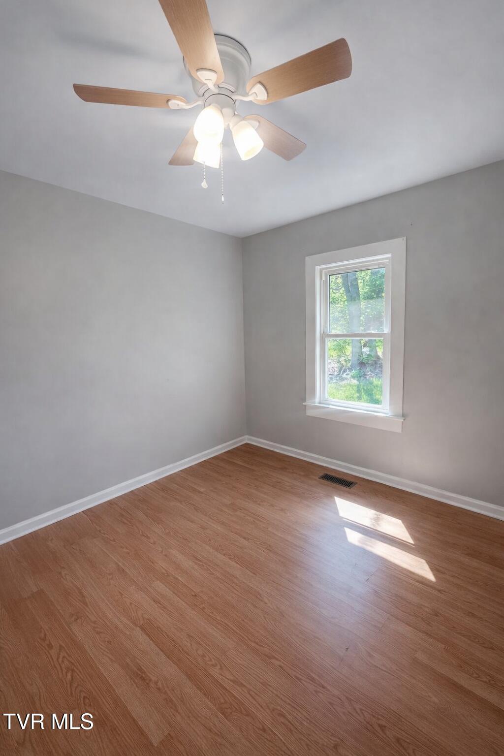 1803 Indian Ridge Road Johnson City, TN 37604 - Photo 7 of 16 Bedroom 1