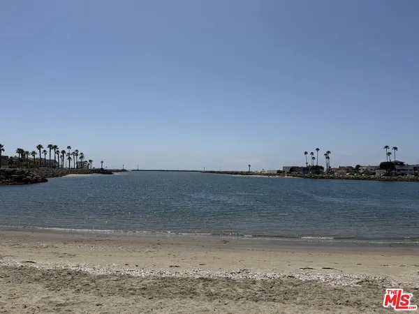$1,399,000 | 261 Highland Drive, Oxnard, CA 93035