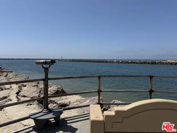 $1,399,000 | 261 Highland Drive, Oxnard, CA 93035