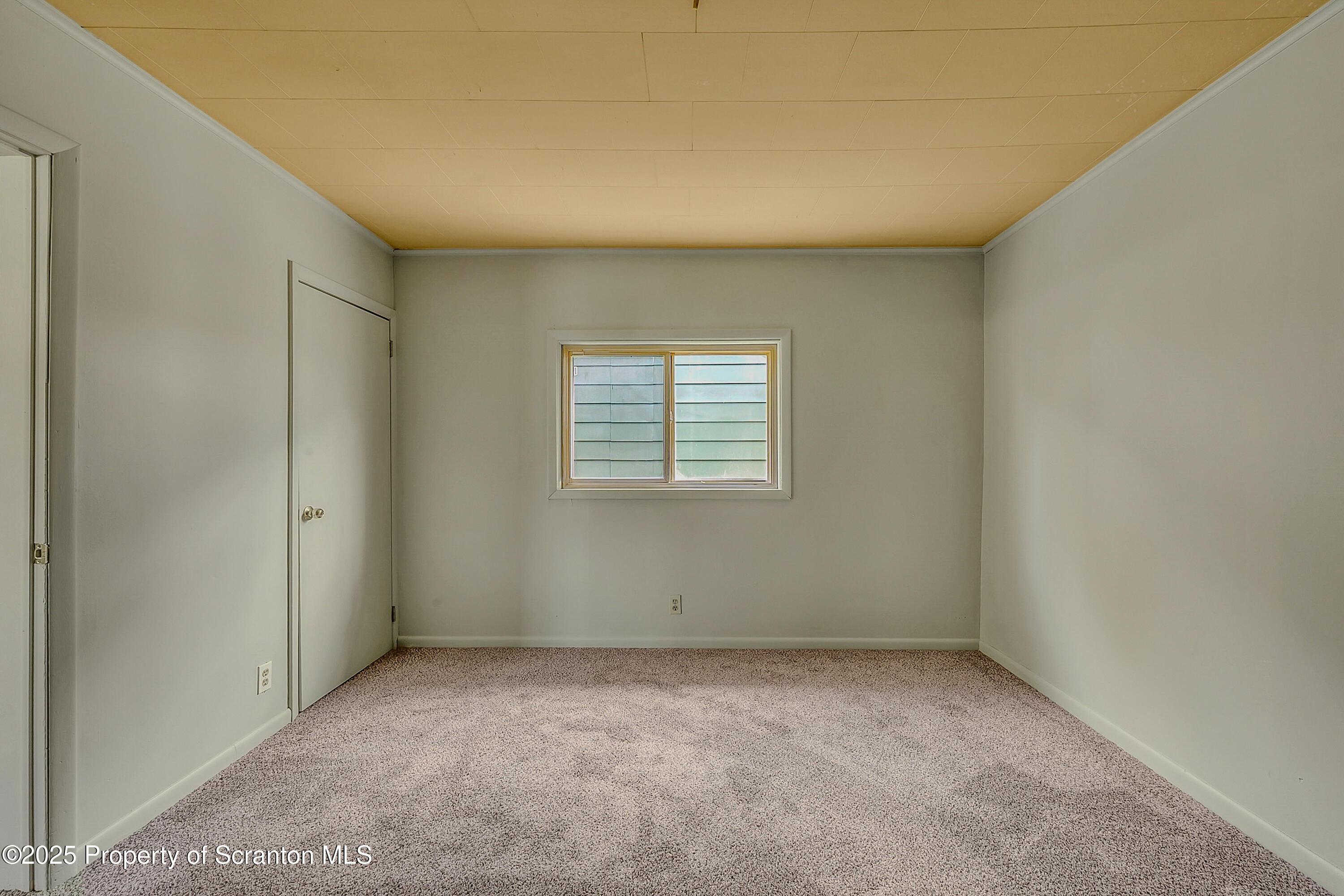 199 Marion Street Old Forge, PA 18518 - Photo 13 of 35 Primary Bedroom