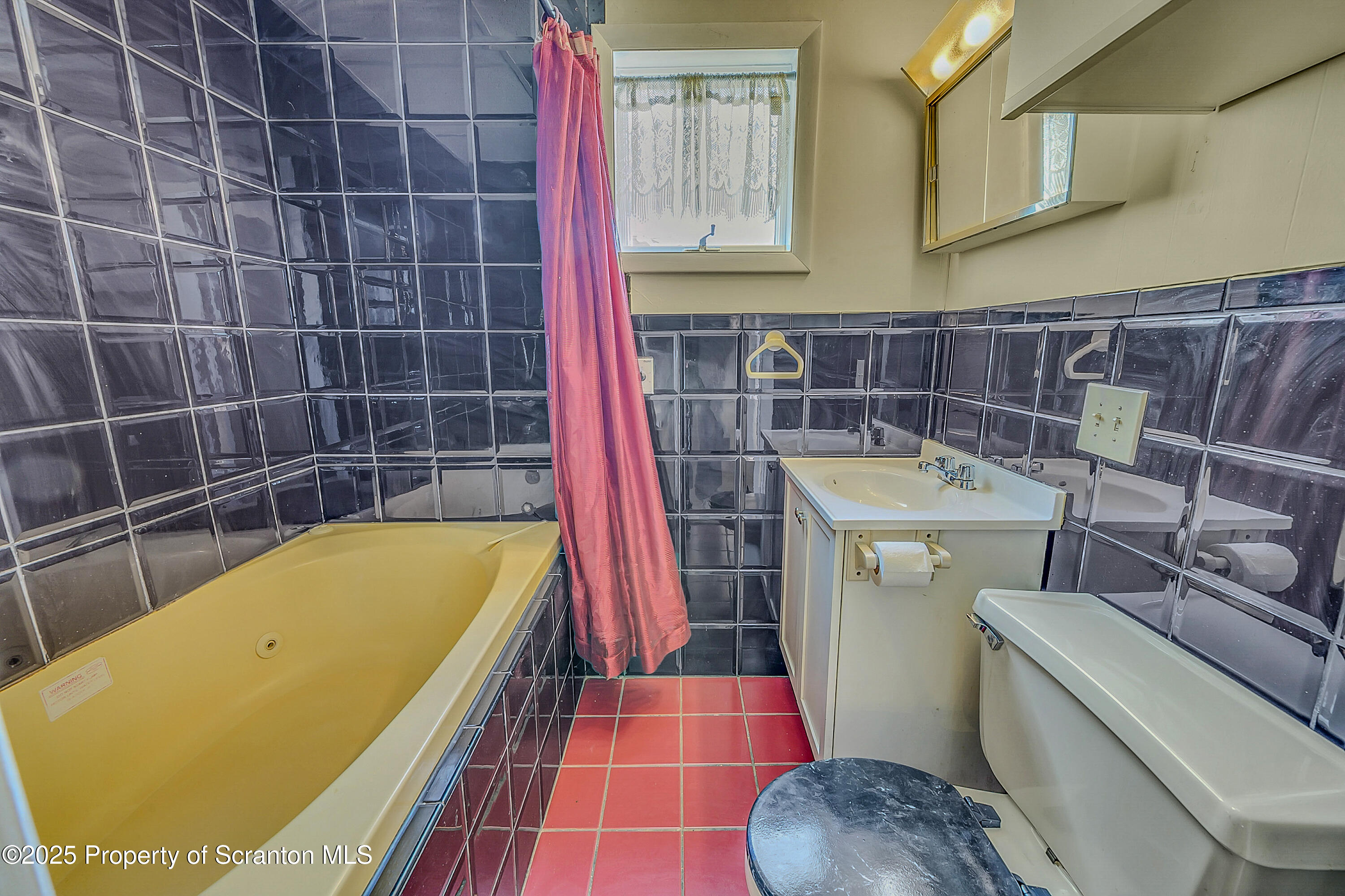 199 Marion Street Old Forge, PA 18518 - Photo 20 of 35 Full Bathroom