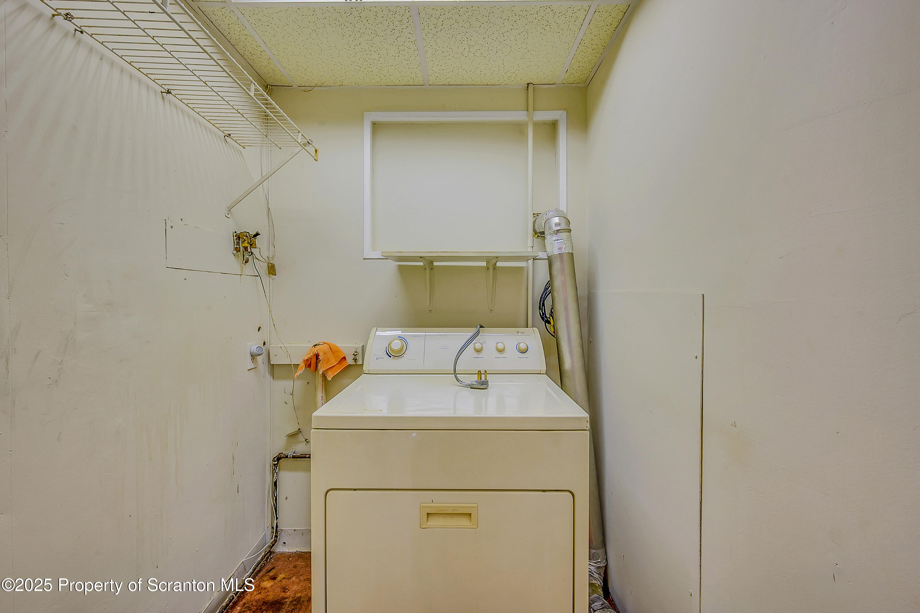 199 Marion Street Old Forge, PA 18518 - Photo 22 of 35 Laundry