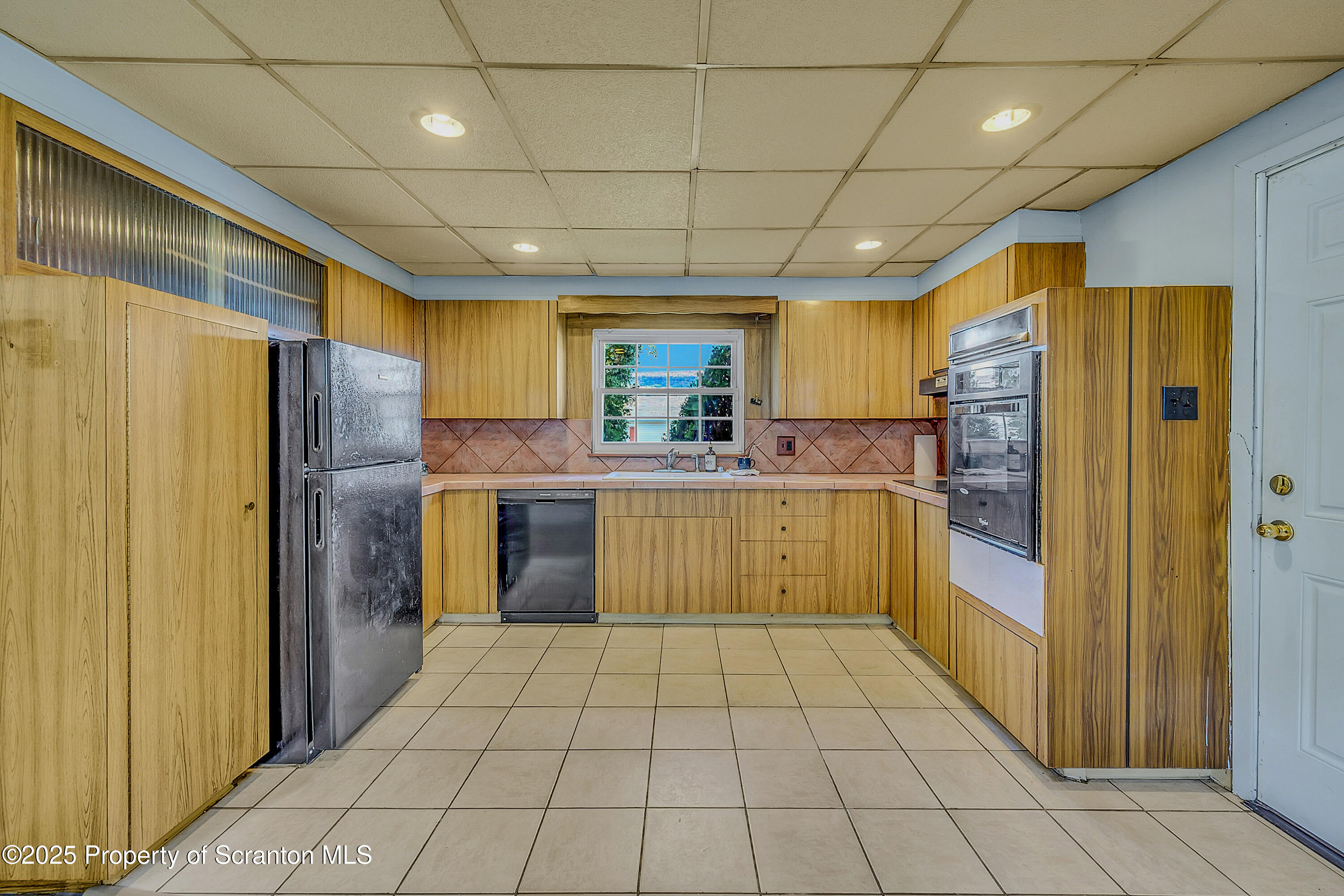 199 Marion Street Old Forge, PA 18518 - Photo 3 of 35 Kitchen