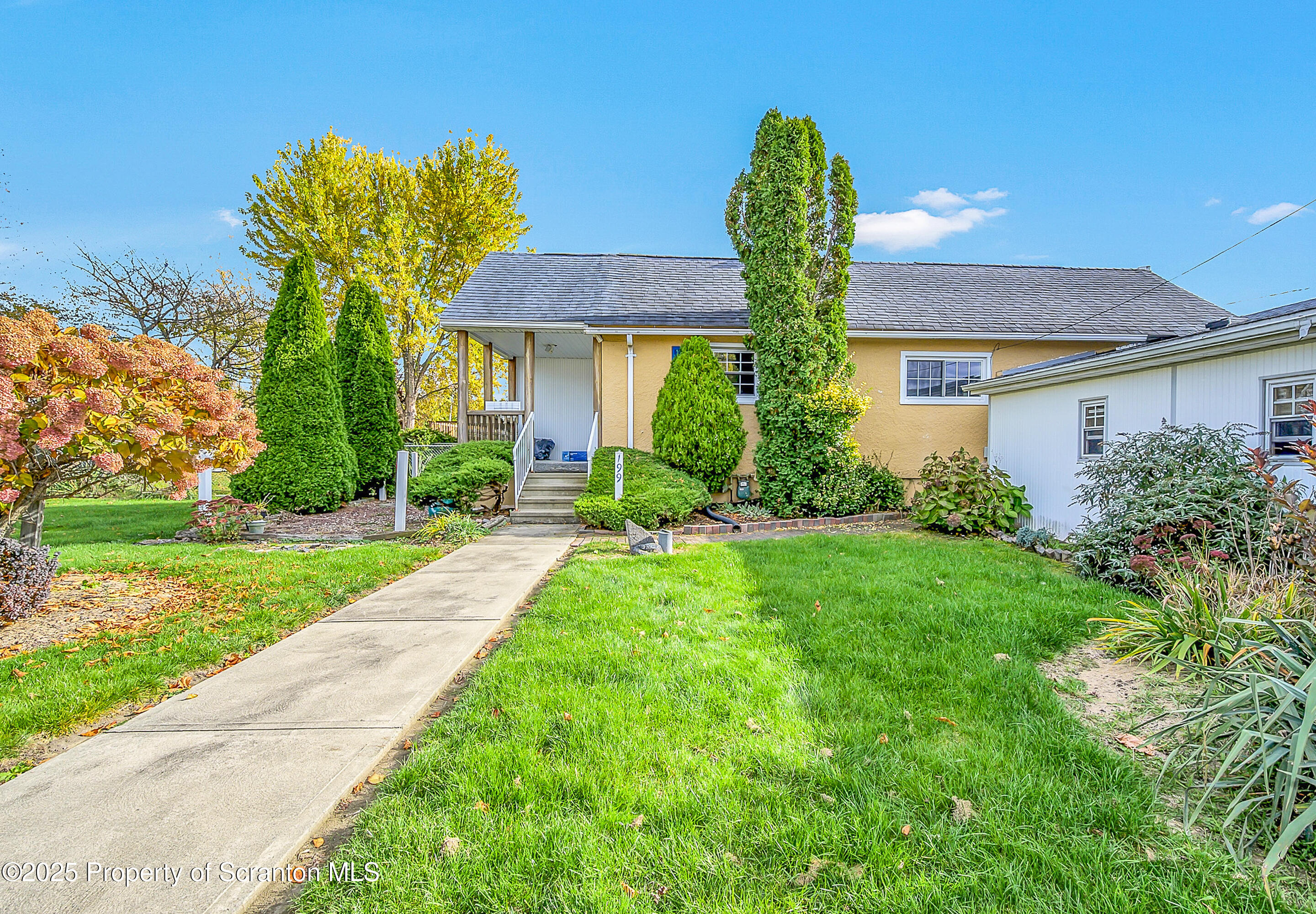 199 Marion Street Old Forge, PA 18518 - Photo 35 of 35 Front entrance