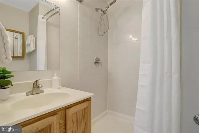 $800 | 6372 8th Circle, Alexandria, VA 22312