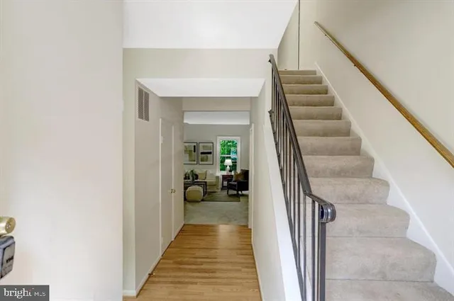 $800 | 6372 8th Circle, Alexandria, VA 22312