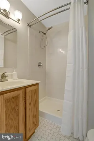 $800 | 6372 8th Circle, Alexandria, VA 22312