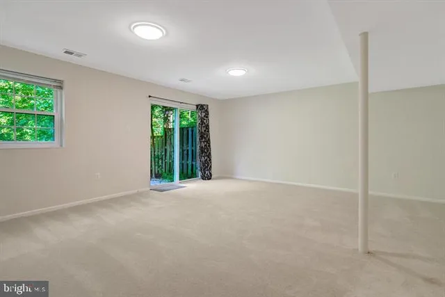 $800 | 6372 8th Circle, Alexandria, VA 22312