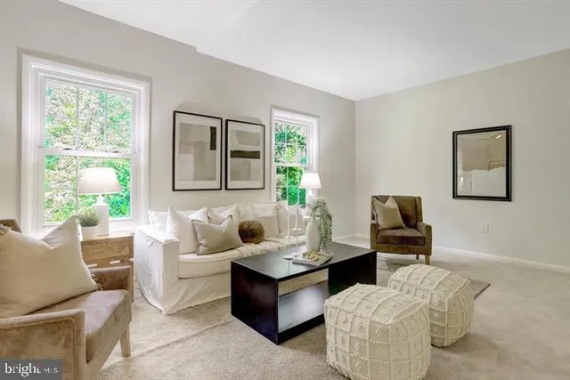 $800 | 6372 8th Circle, Alexandria, VA 22312