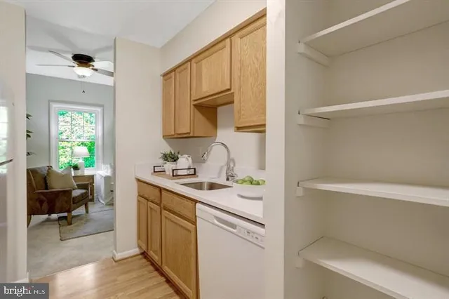 $800 | 6372 8th Circle, Alexandria, VA 22312