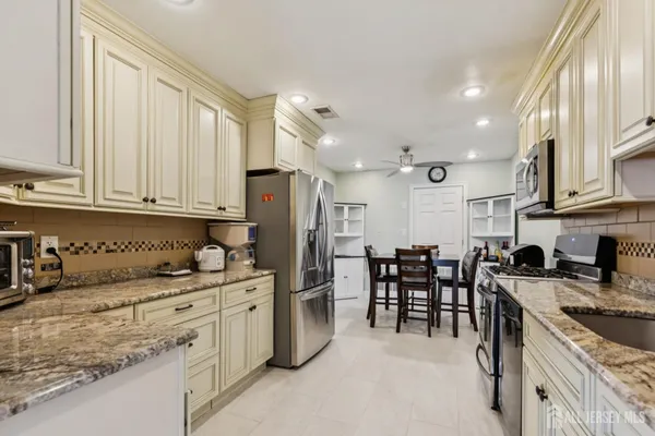 $450,000 | 92 Lexington Circle, Old Bridge, NJ 07747