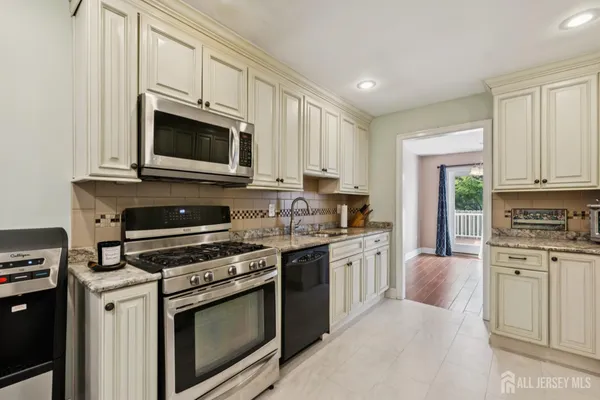 $450,000 | 92 Lexington Circle, Old Bridge, NJ 07747